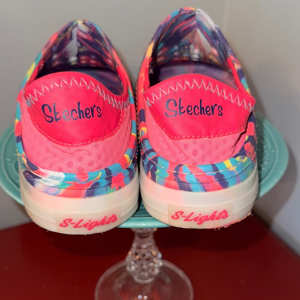 Skechers big girls multi color-S-Lights Sneakers, soft heel cup, sz 5, LN!